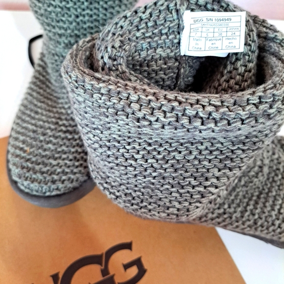UGG Boots, Wool, Adjustable Length Size US 7 - Picture 5 of 7